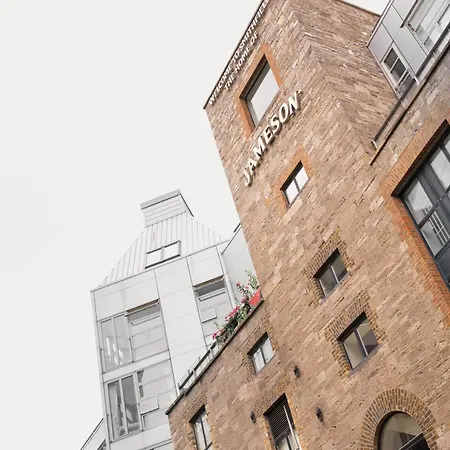 The Distillery Penthouse Apartament *