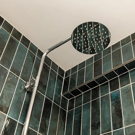 The Distillery Penthouse شقة