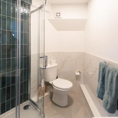 شقة The Distillery Penthouse *