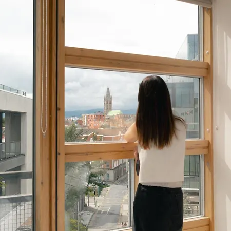 The Distillery Penthouse شقة