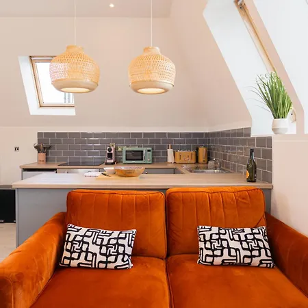 The Distillery Penthouse דירה