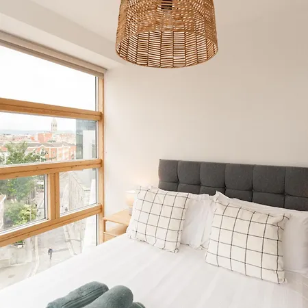 شقة The Distillery Penthouse *