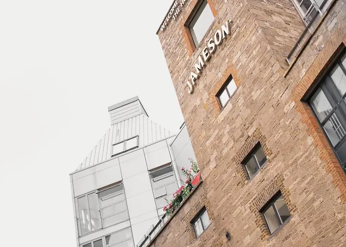 The Distillery Penthouse شقة *