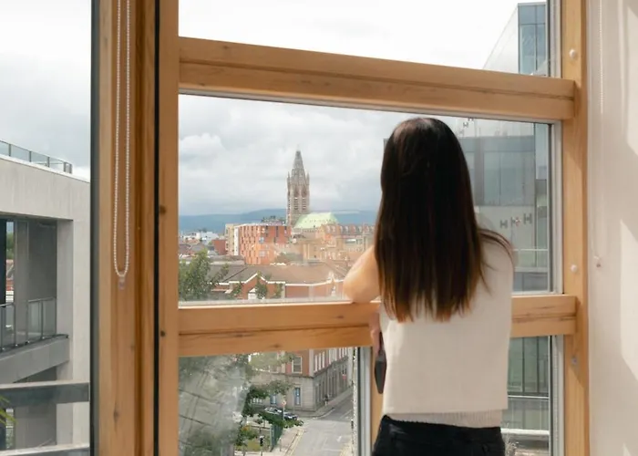 The Distillery Penthouse شقة