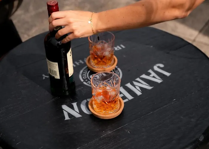The Distillery Penthouse شقة